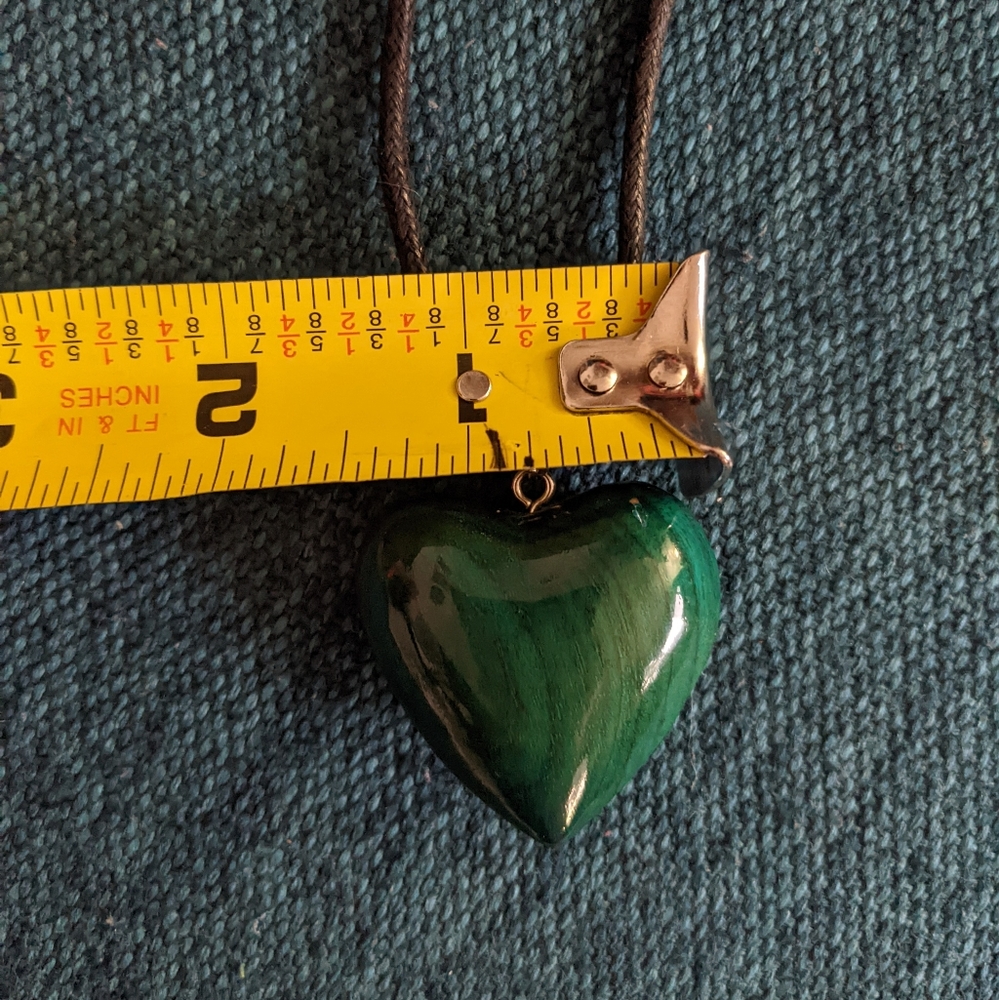 Green Wooden Heart Necklace - Picture 4 of 7